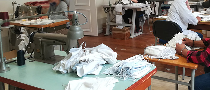L’atelier des couturières de Provins fait des masques en tissu